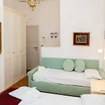 Cervantes 4* Νάπολη