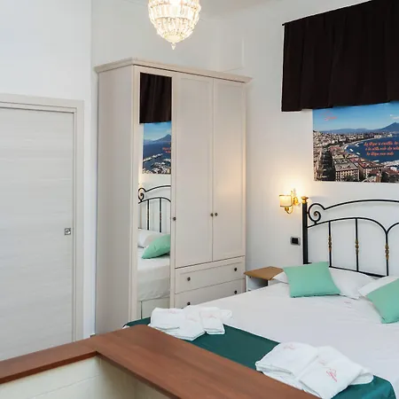 Cervantes 4* Nápoles